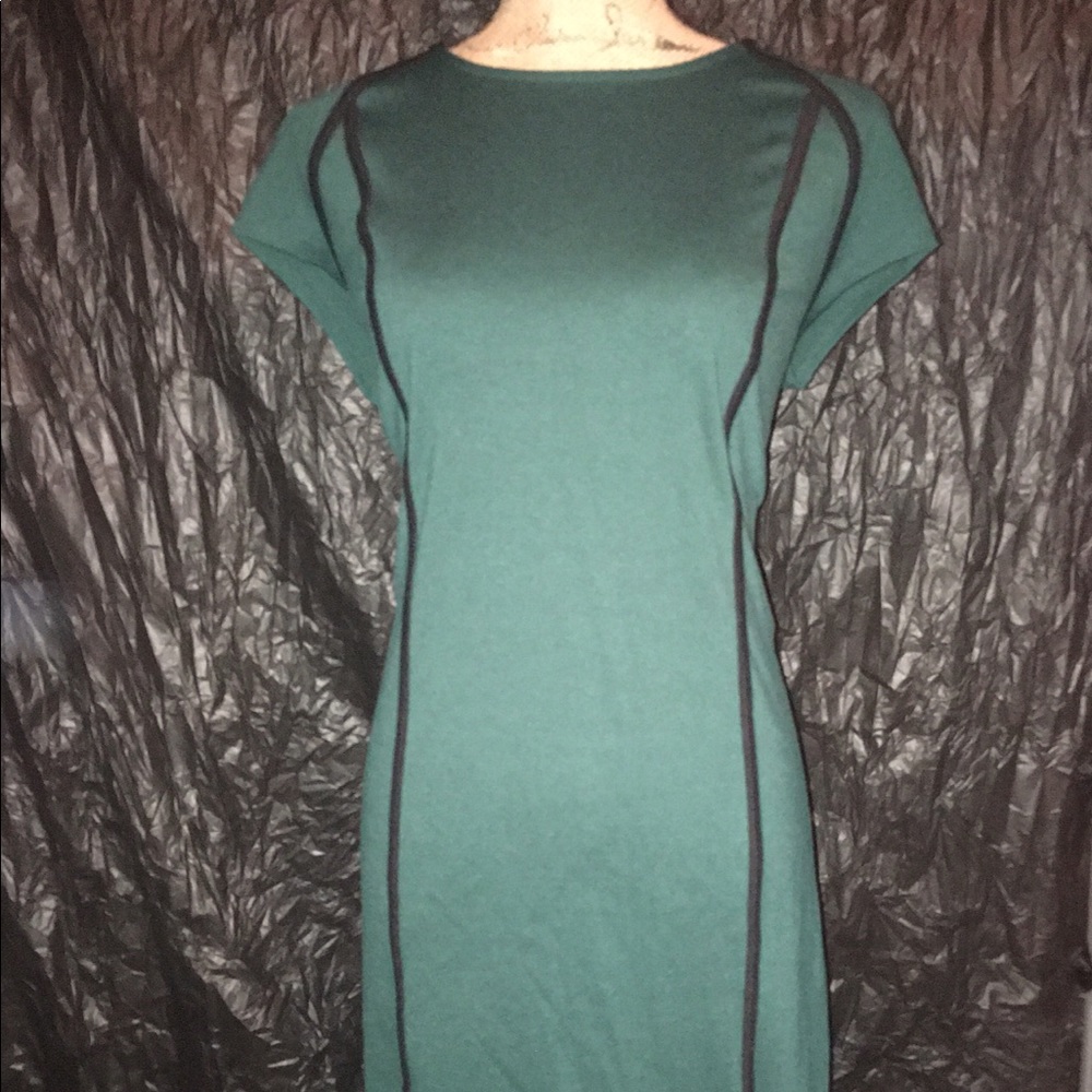 Gently used mossimo midi dress size L $10